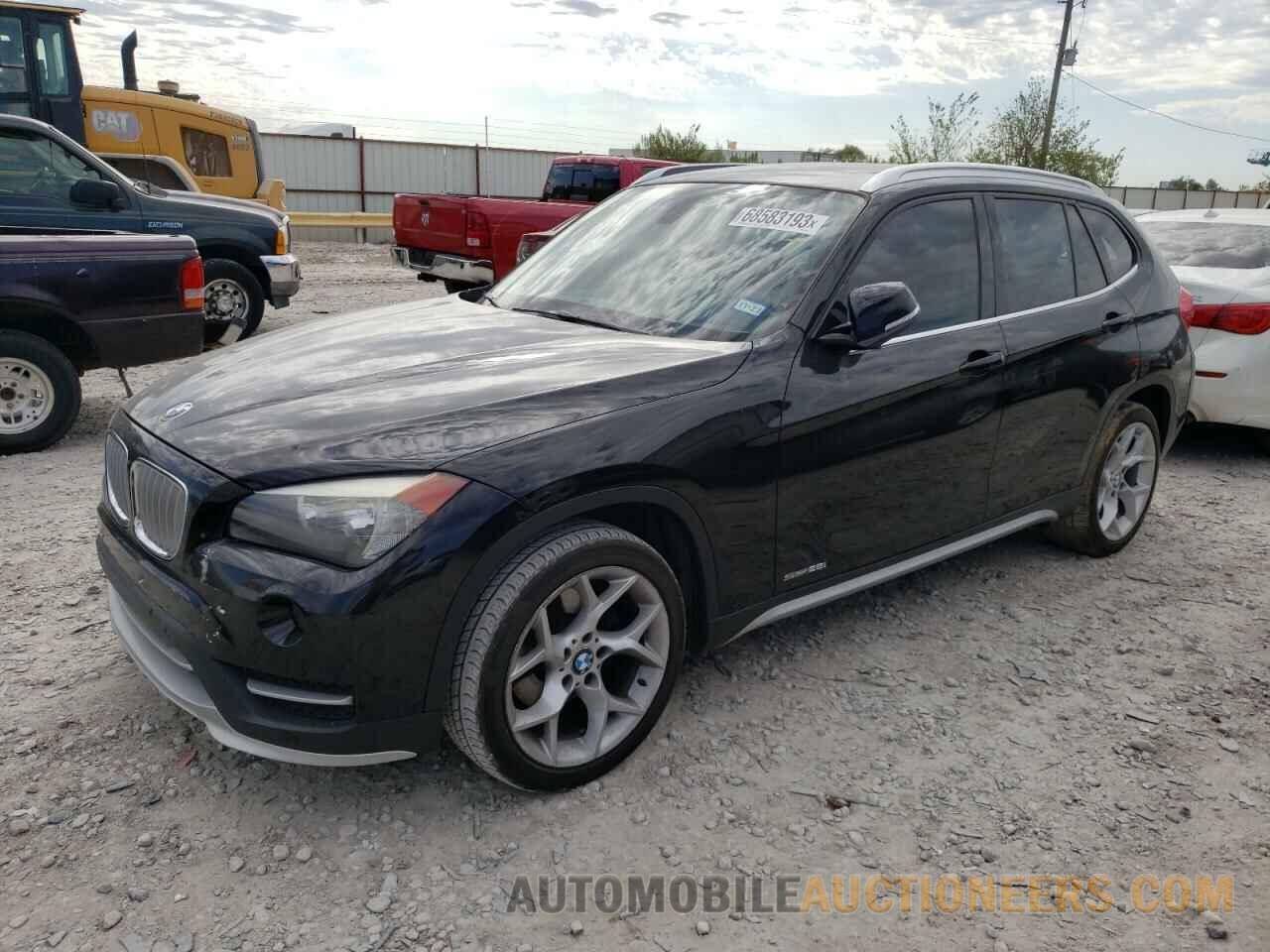 WBAVM1C58FV498996 BMW X1 2015