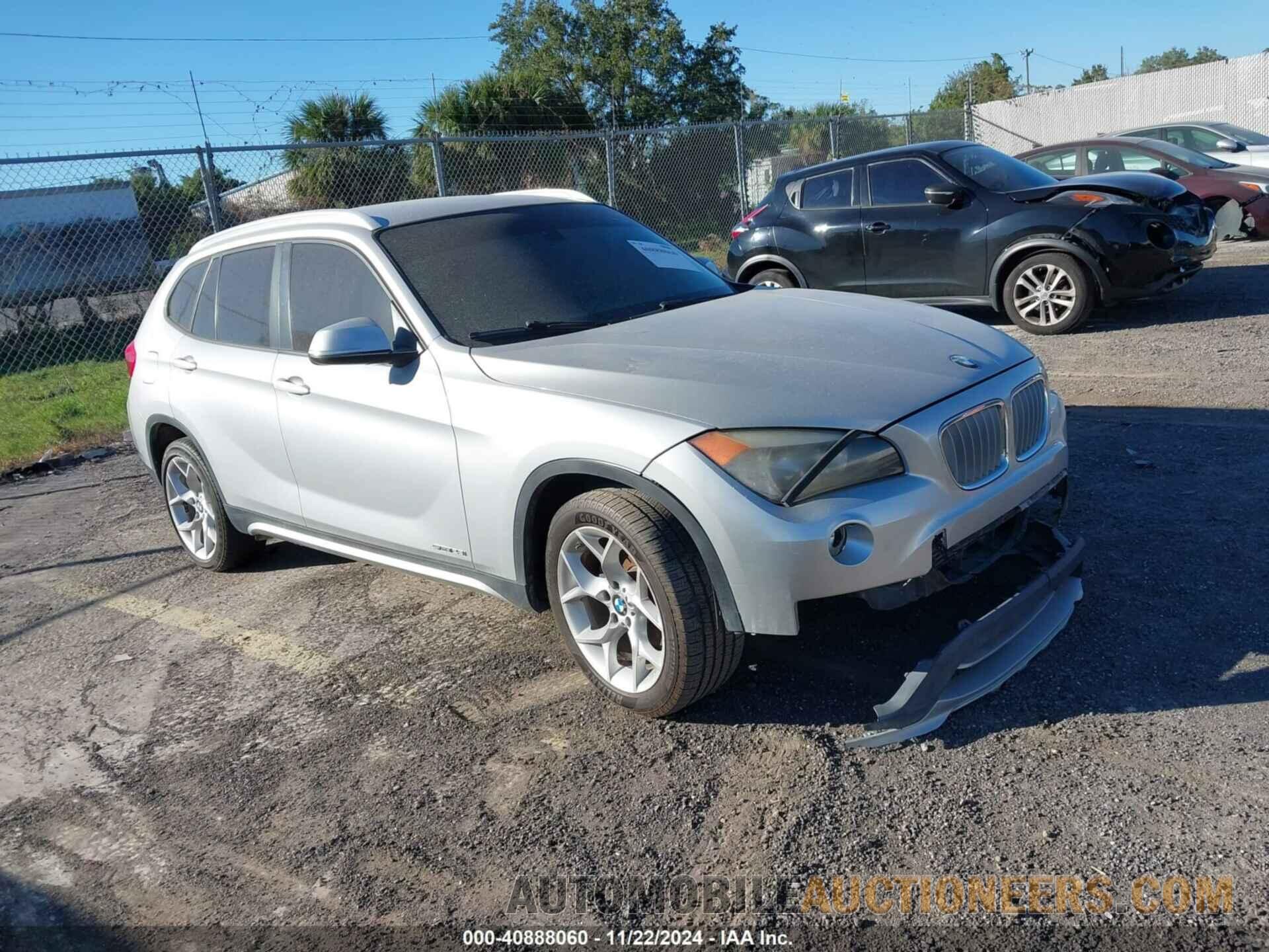 WBAVM1C58FVW58424 BMW X1 2015