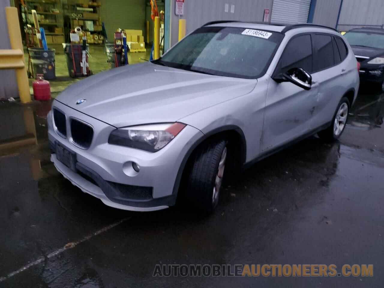 WBAVM1C58FVW58584 BMW X1 2015