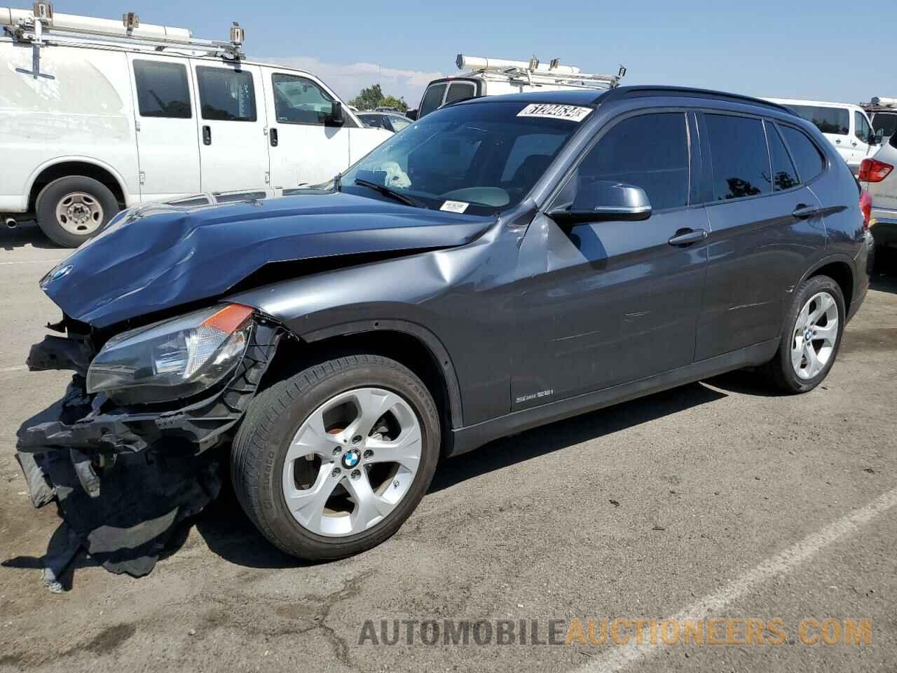 WBAVM1C5XFV318014 BMW X1 2015