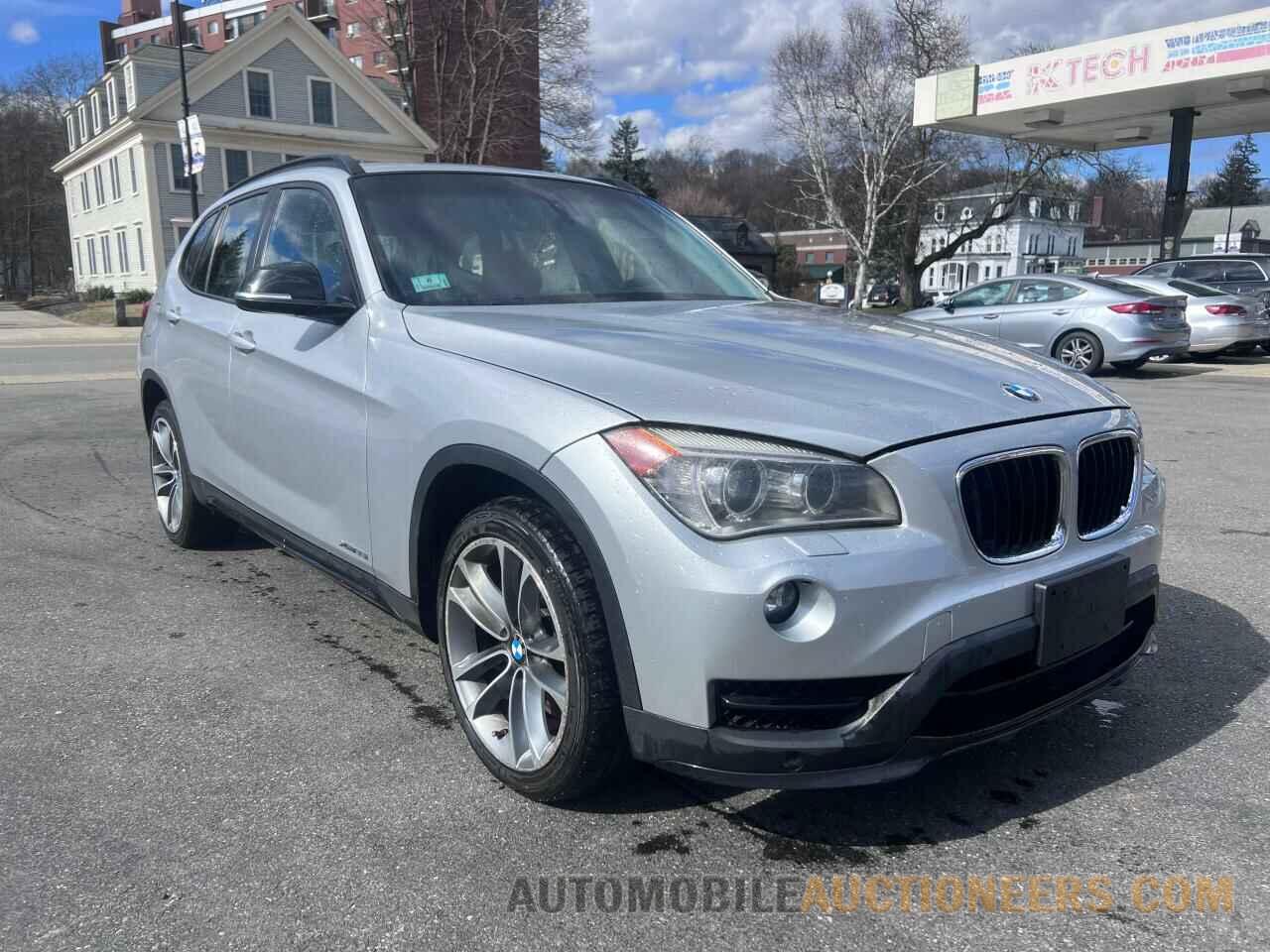 WBAVM5C54FVV94485 BMW X1 2015