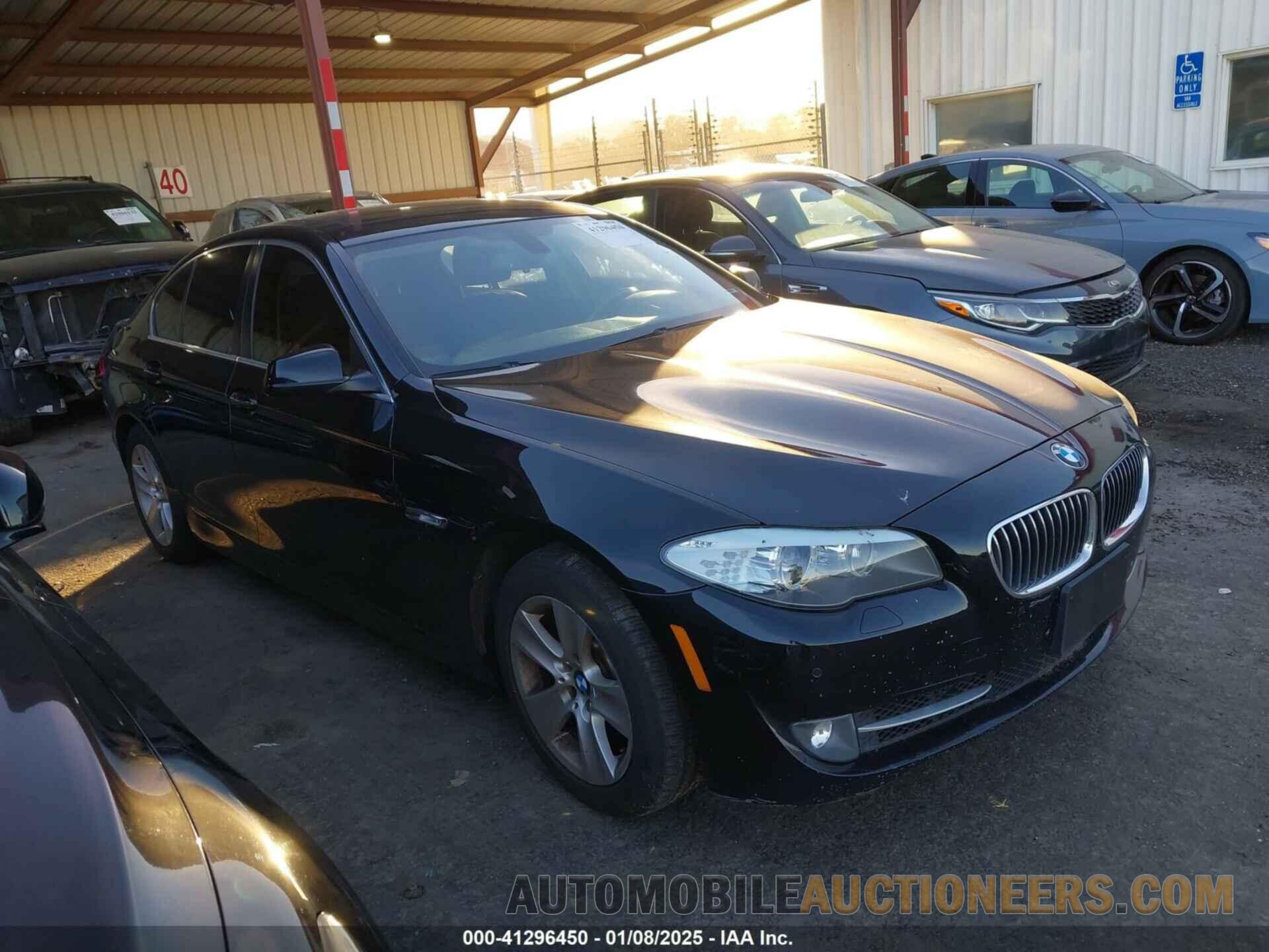 WBAXG5C52DDY37181 BMW 528I 2013