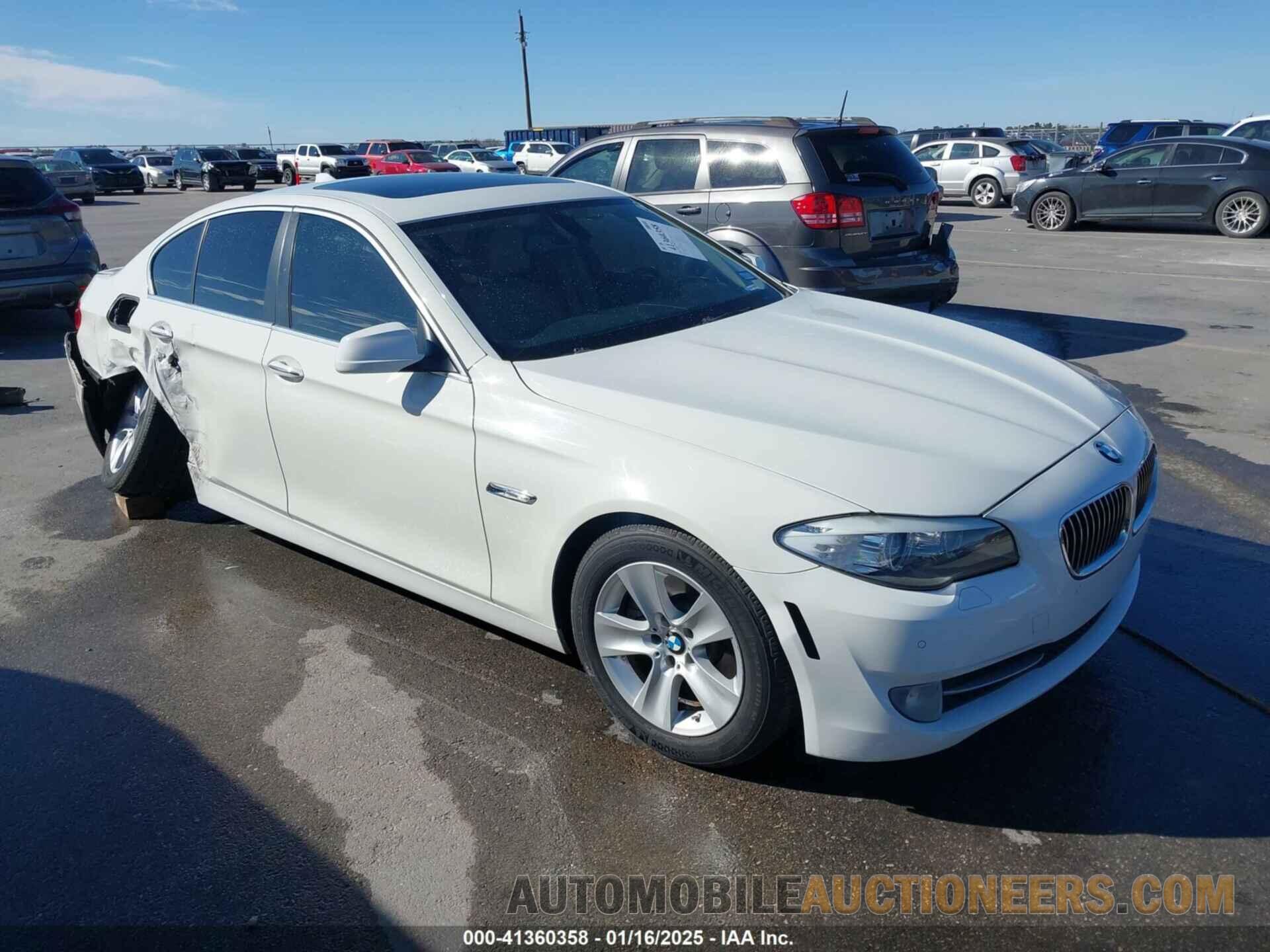 WBAXG5C53CDY30206 BMW 528I 2012