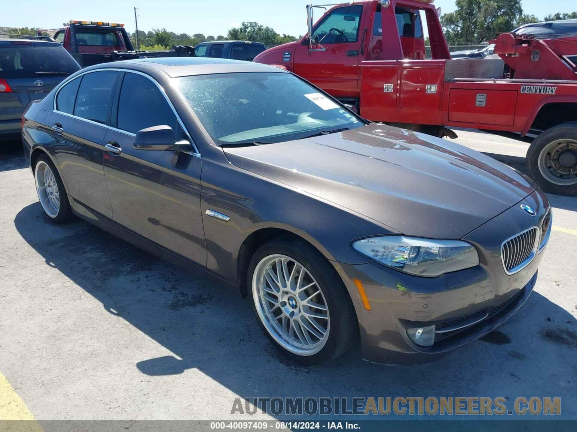 WBAXG5C53DD231226 BMW 528I 2013