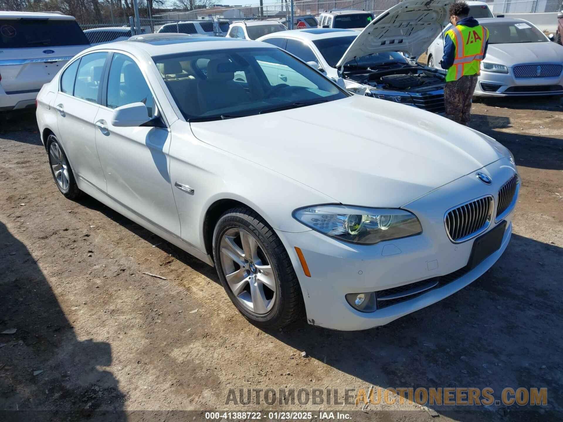 WBAXG5C54CDW66190 BMW 528I 2012