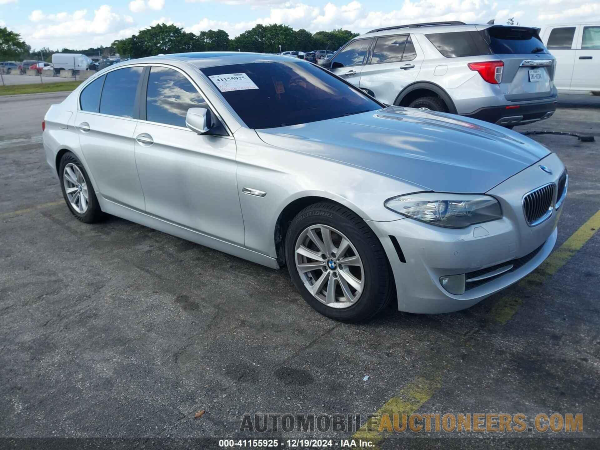 WBAXG5C56CDX03000 BMW 528I 2012