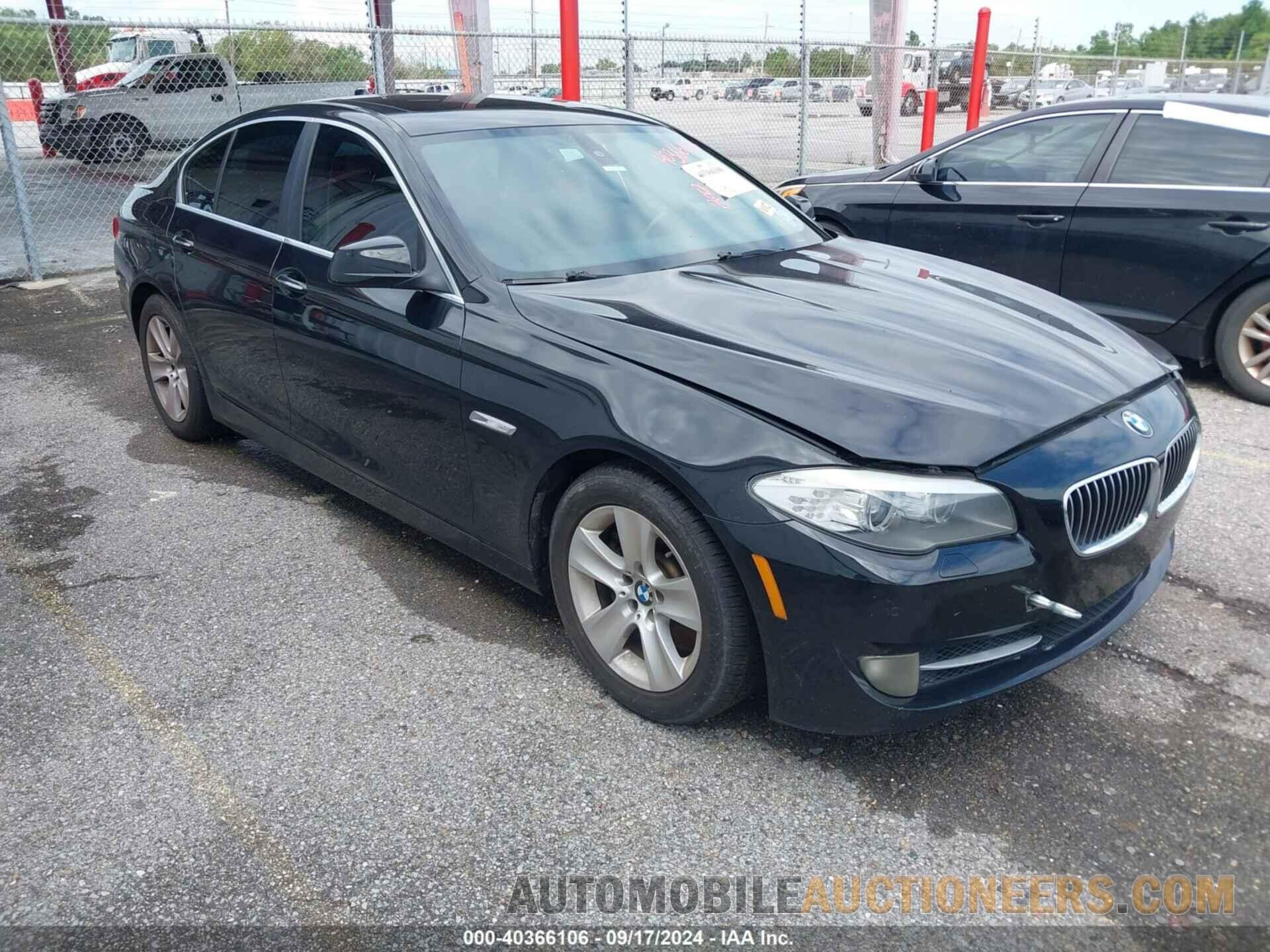 WBAXG5C57CDX06164 BMW 528I 2012