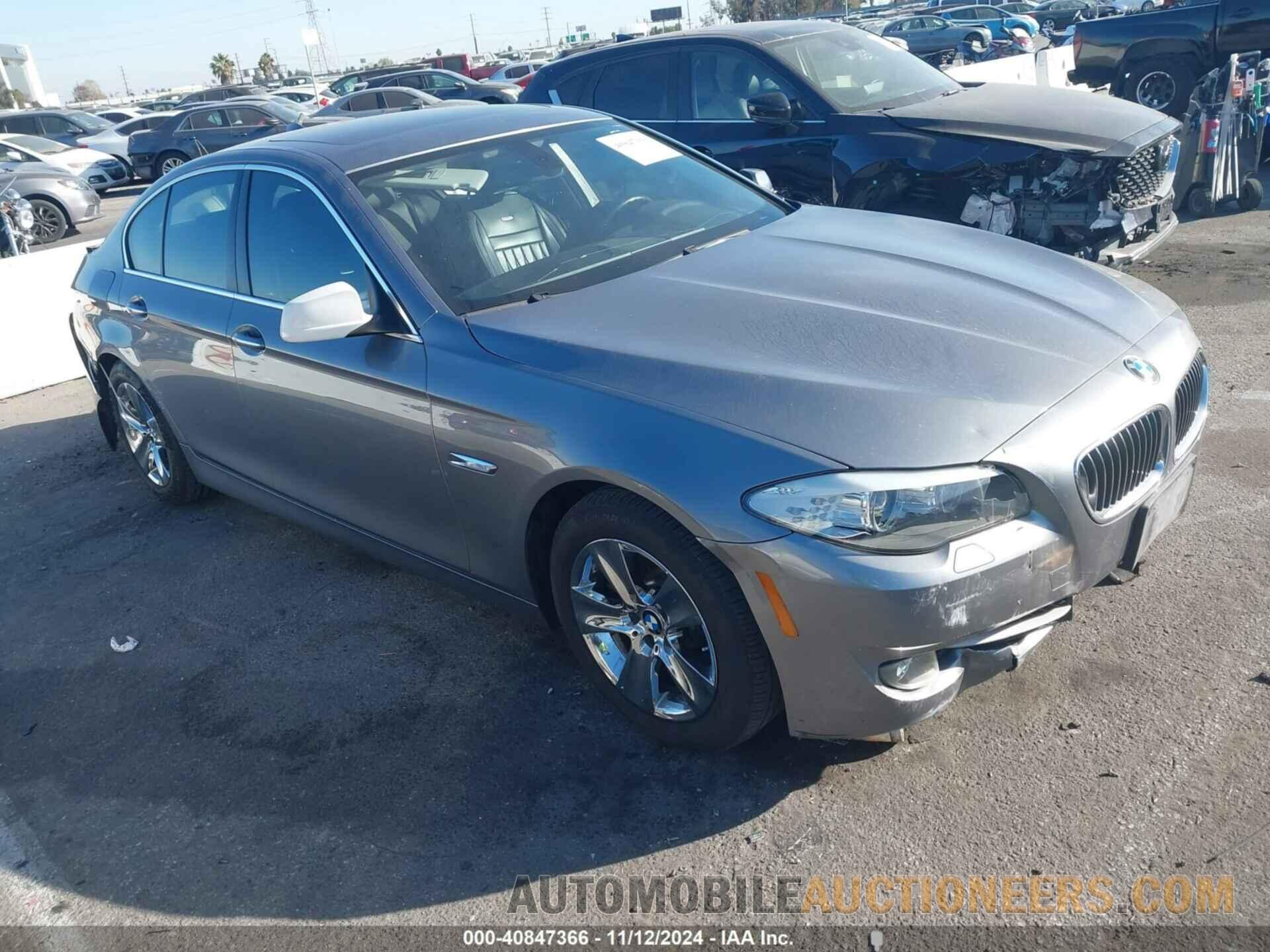 WBAXG5C59CDX03542 BMW 528I 2012