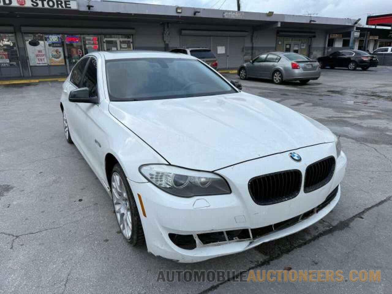 WBAXG5C59DDY34634 BMW 5 SERIES 2013