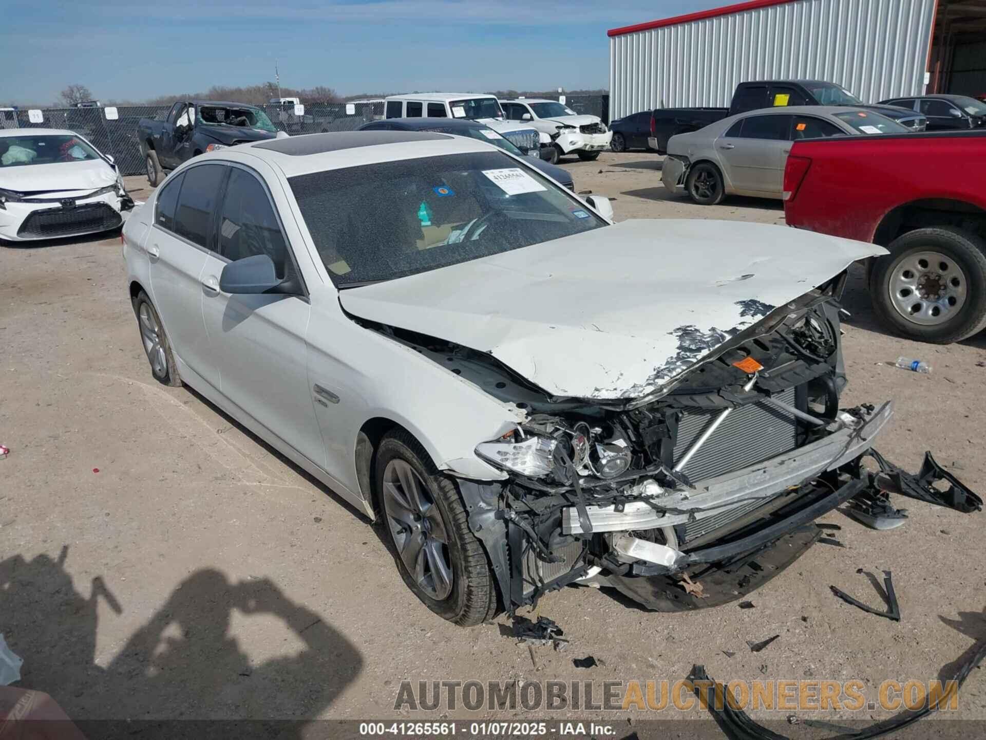 WBAXH5C51CDW11189 BMW 528I 2012