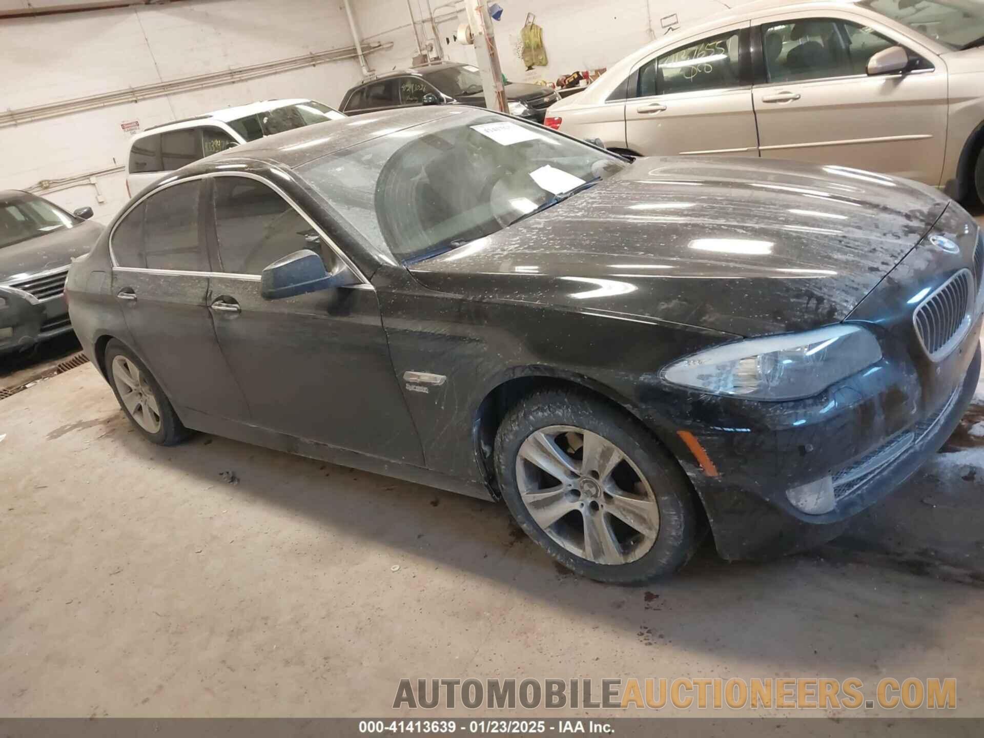 WBAXH5C53CDW11386 BMW 528I 2012