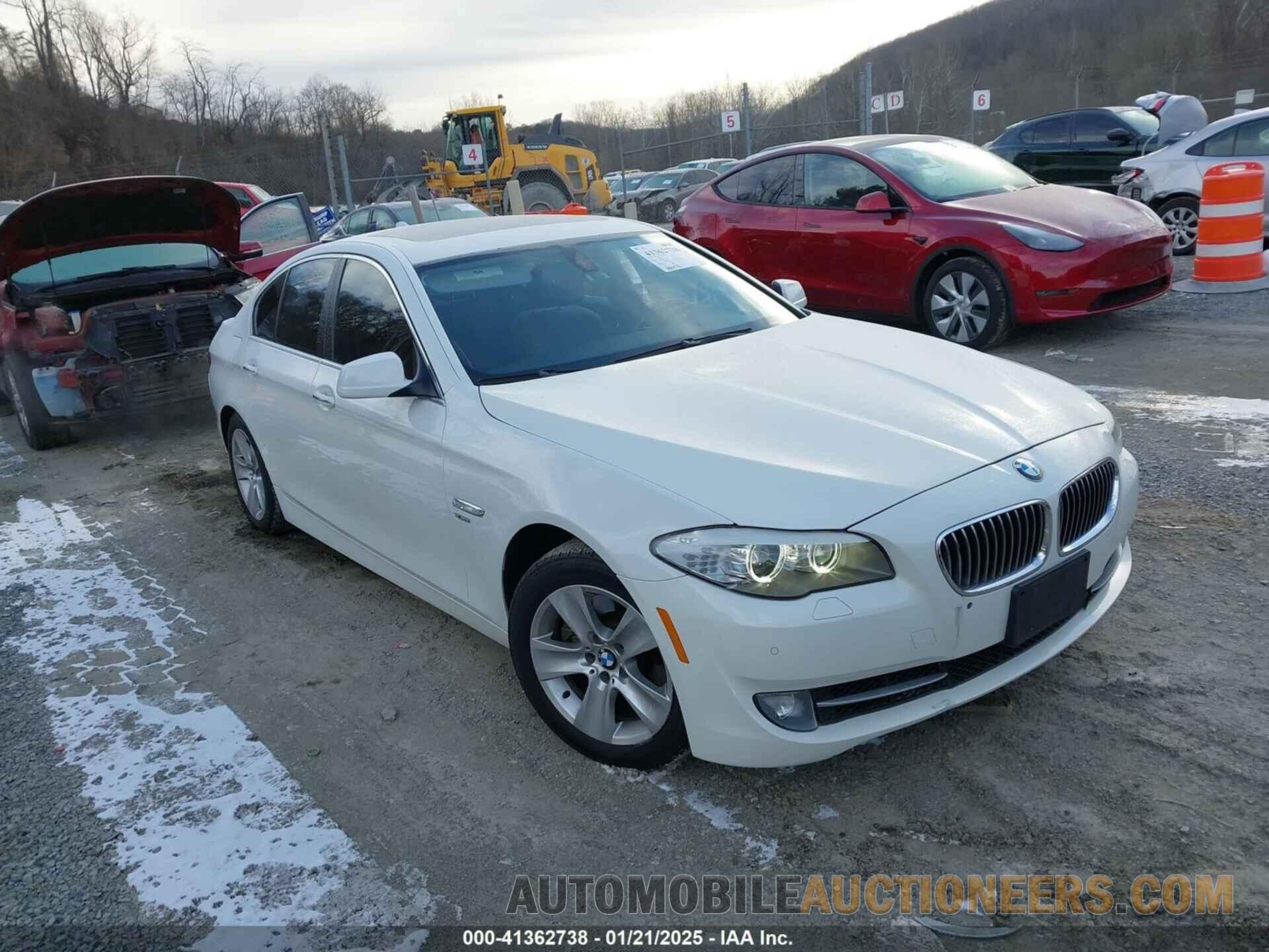 WBAXH5C54CDW10702 BMW 528I 2012