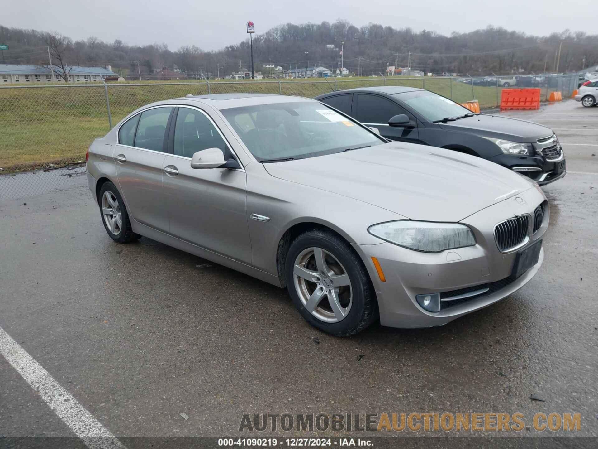 WBAXH5C54DD106572 BMW 528I 2013