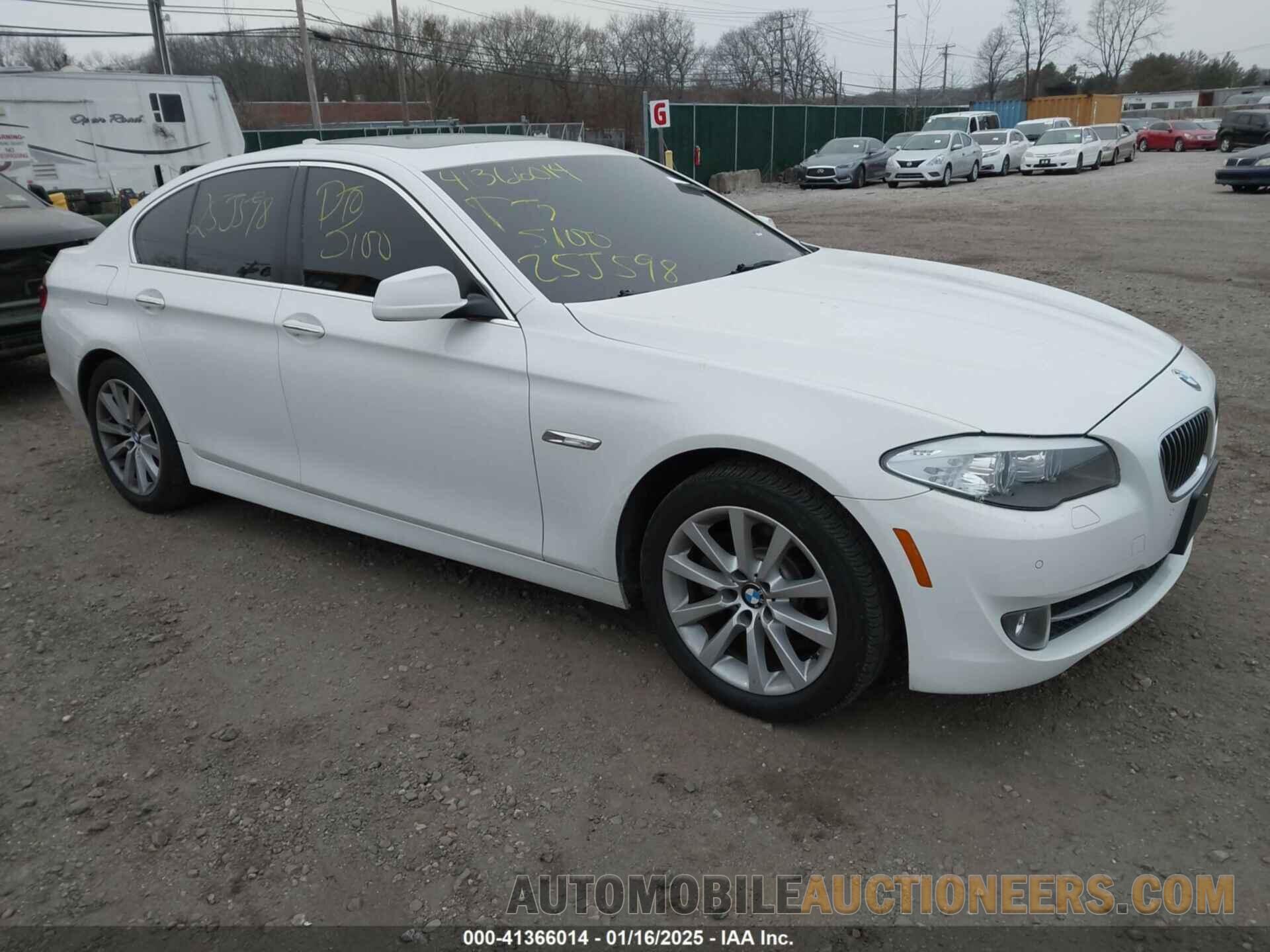 WBAXH5C55DD109058 BMW 528I 2013