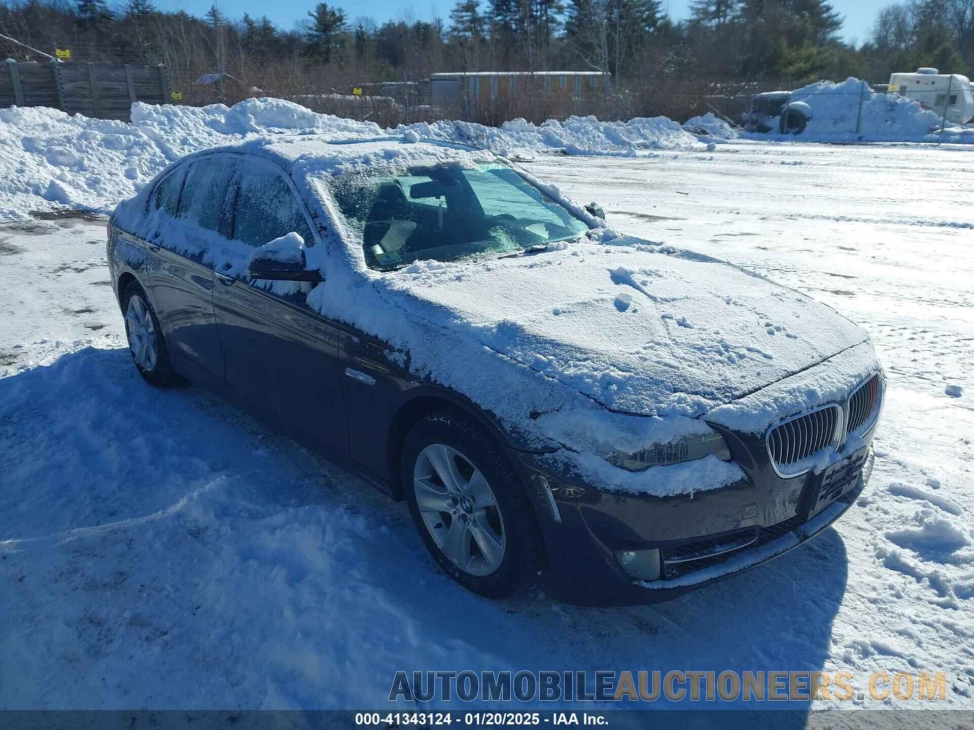 WBAXH5C55DDW12945 BMW 528I 2013