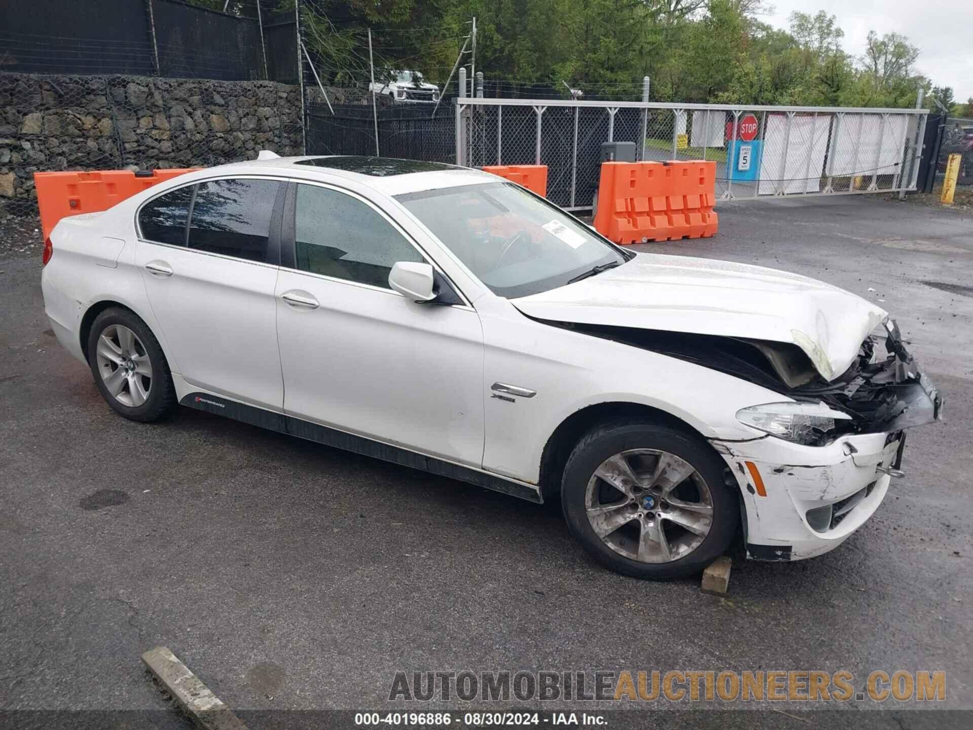 WBAXH5C56CDW05579 BMW 528I 2012