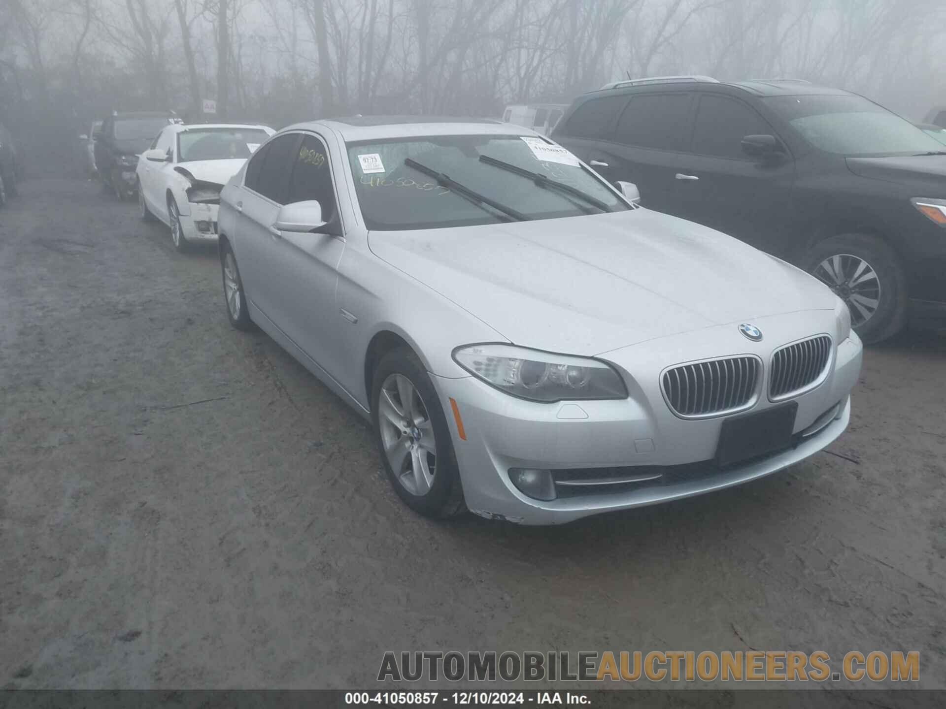 WBAXH5C58DDW12356 BMW 528I 2013