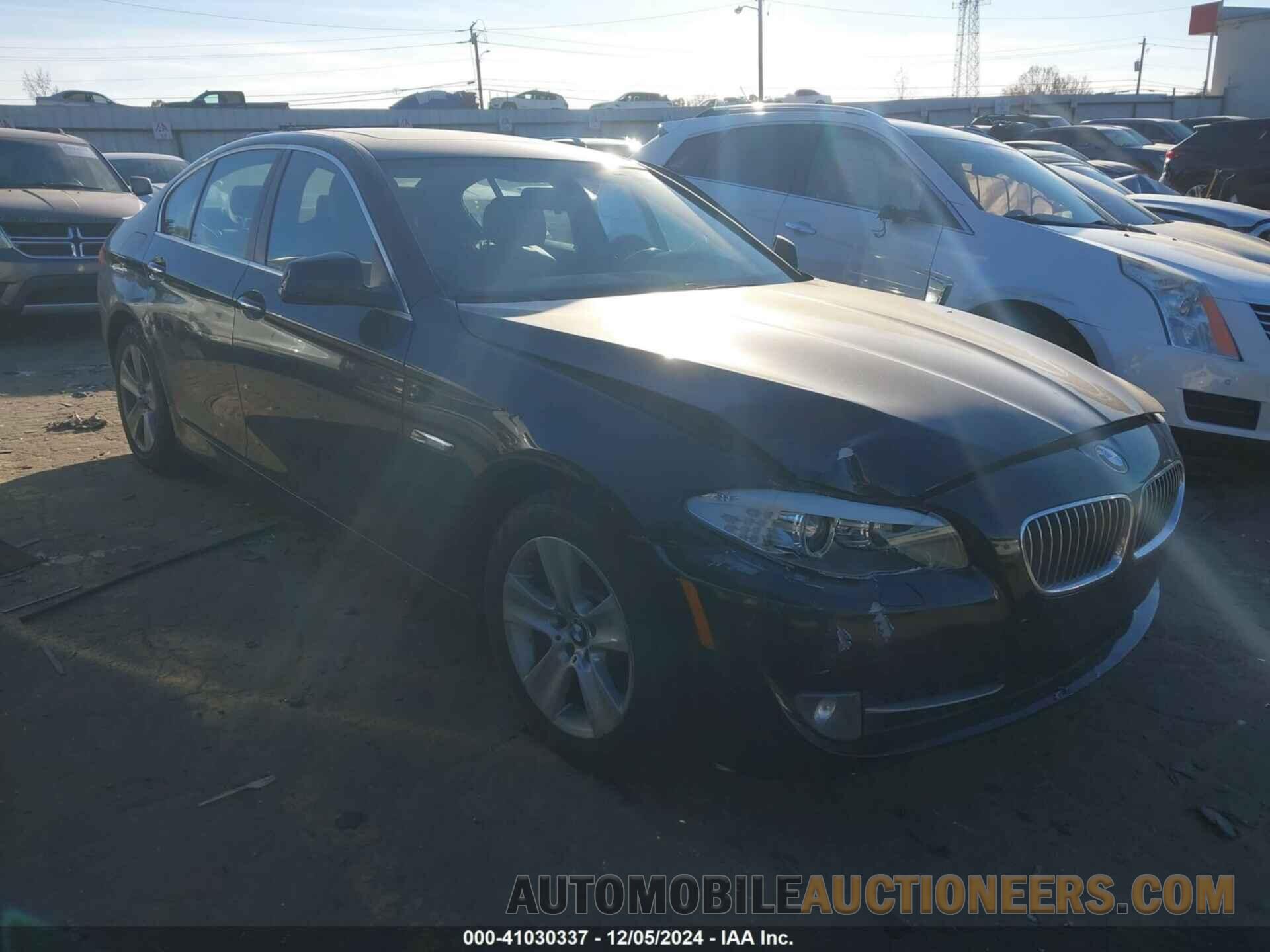 WBAXH5C59DD112822 BMW 528I 2013