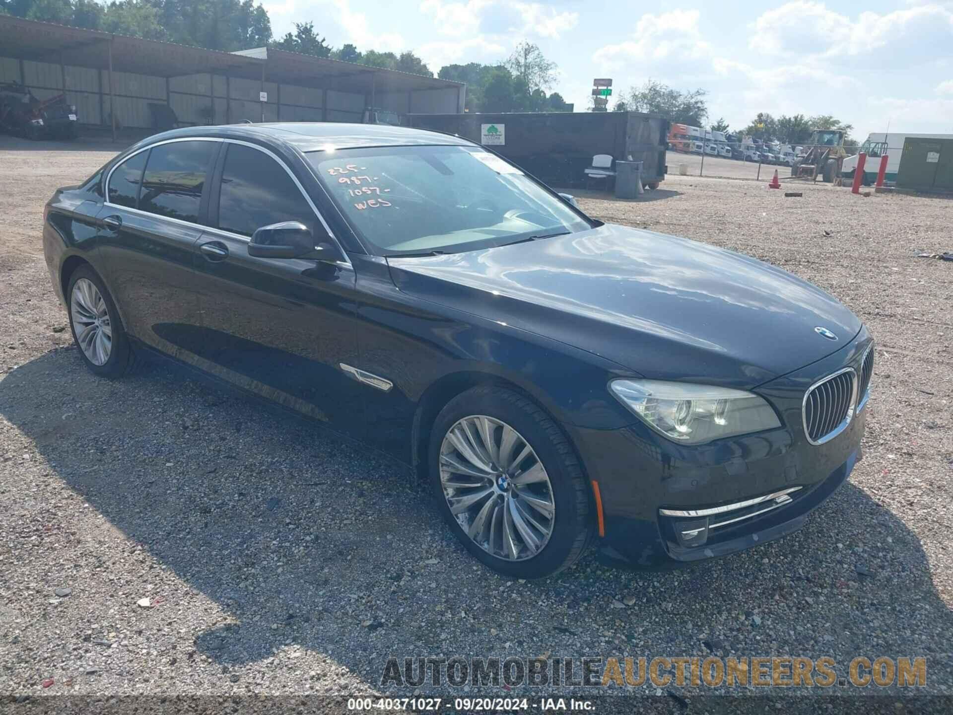 WBAYA6C51FD827031 BMW 740I 2015