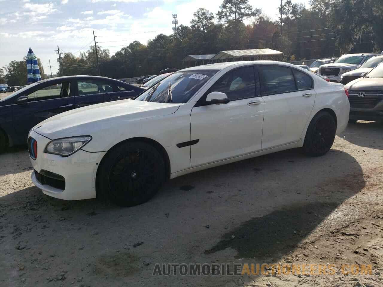 WBAYA8C52FD825364 BMW 7 SERIES 2015