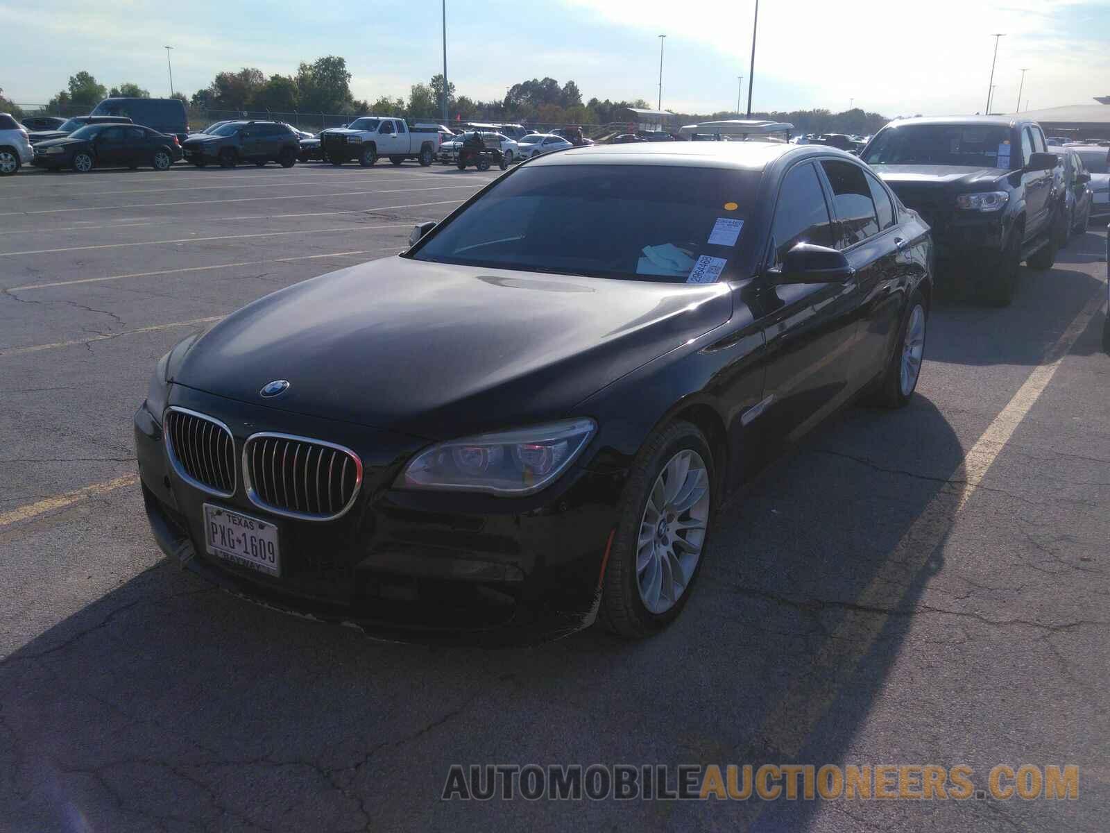 WBAYA8C53FD825356 BMW 7 Series 2015