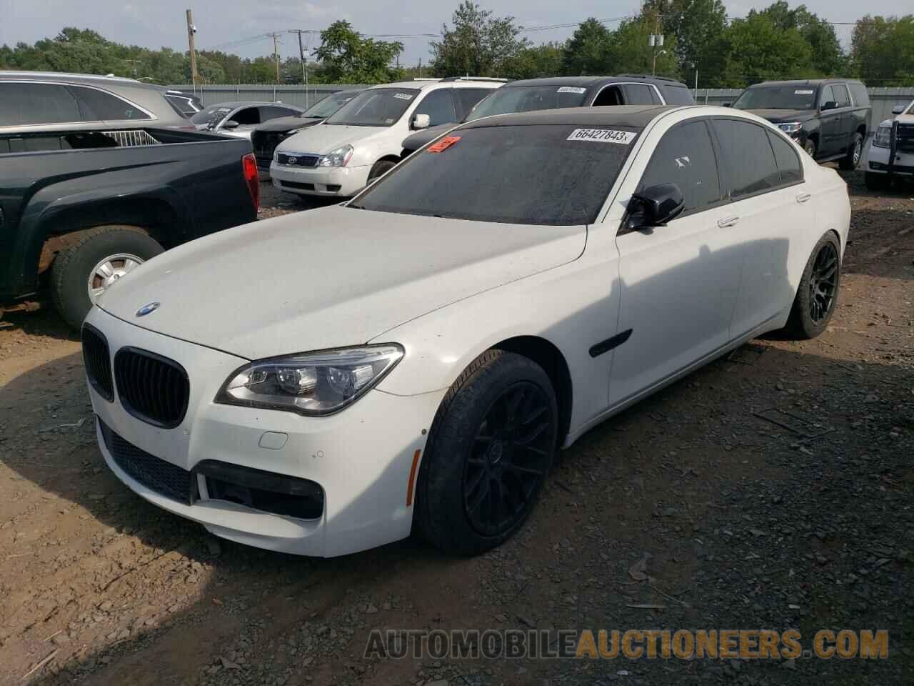 WBAYA8C56FD825352 BMW 7 SERIES 2015