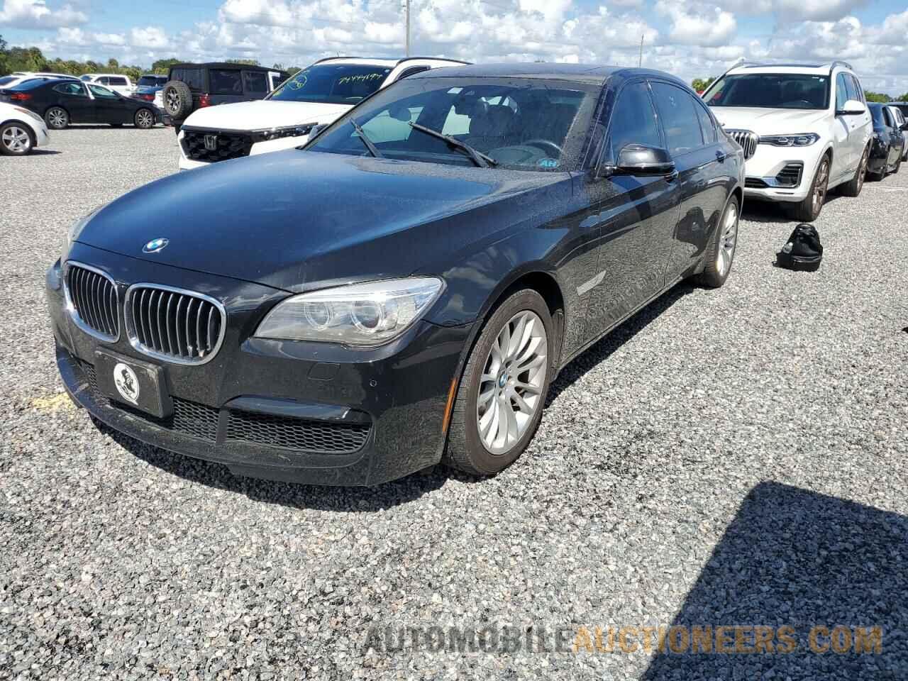 WBAYE4C55FD947410 BMW 7 SERIES 2015