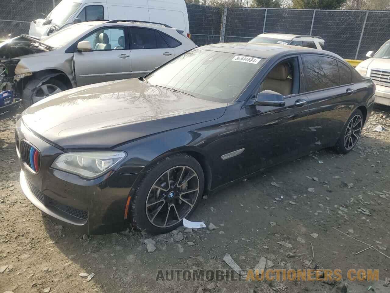 WBAYF8C51ED652775 BMW 7 SERIES 2014