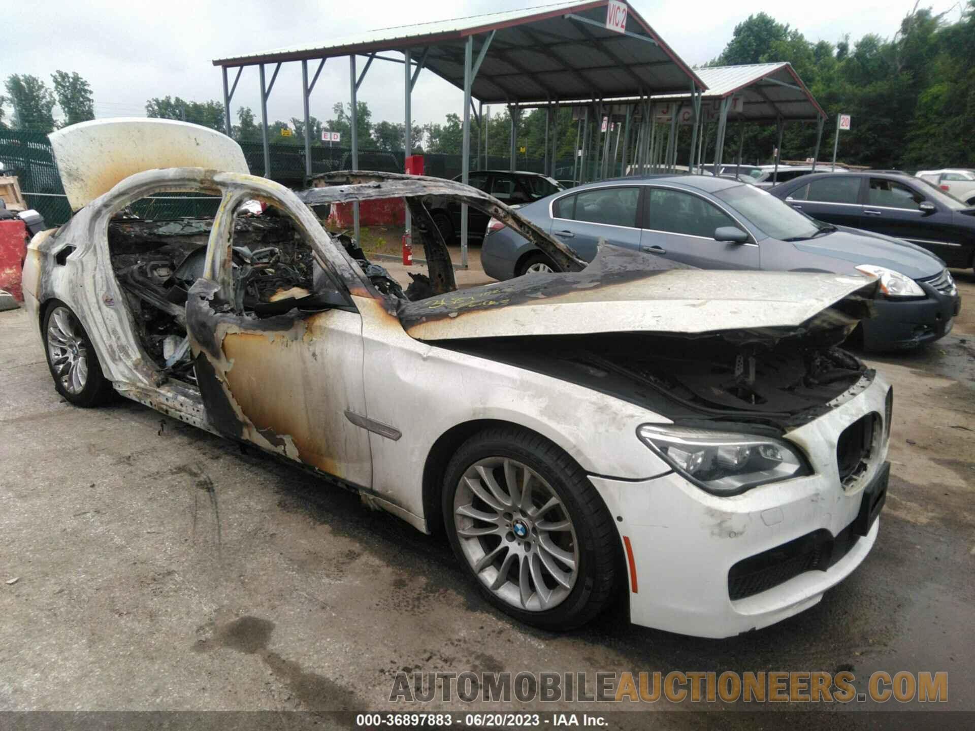 WBAYF8C52FD655072 BMW 7 SERIES 2015