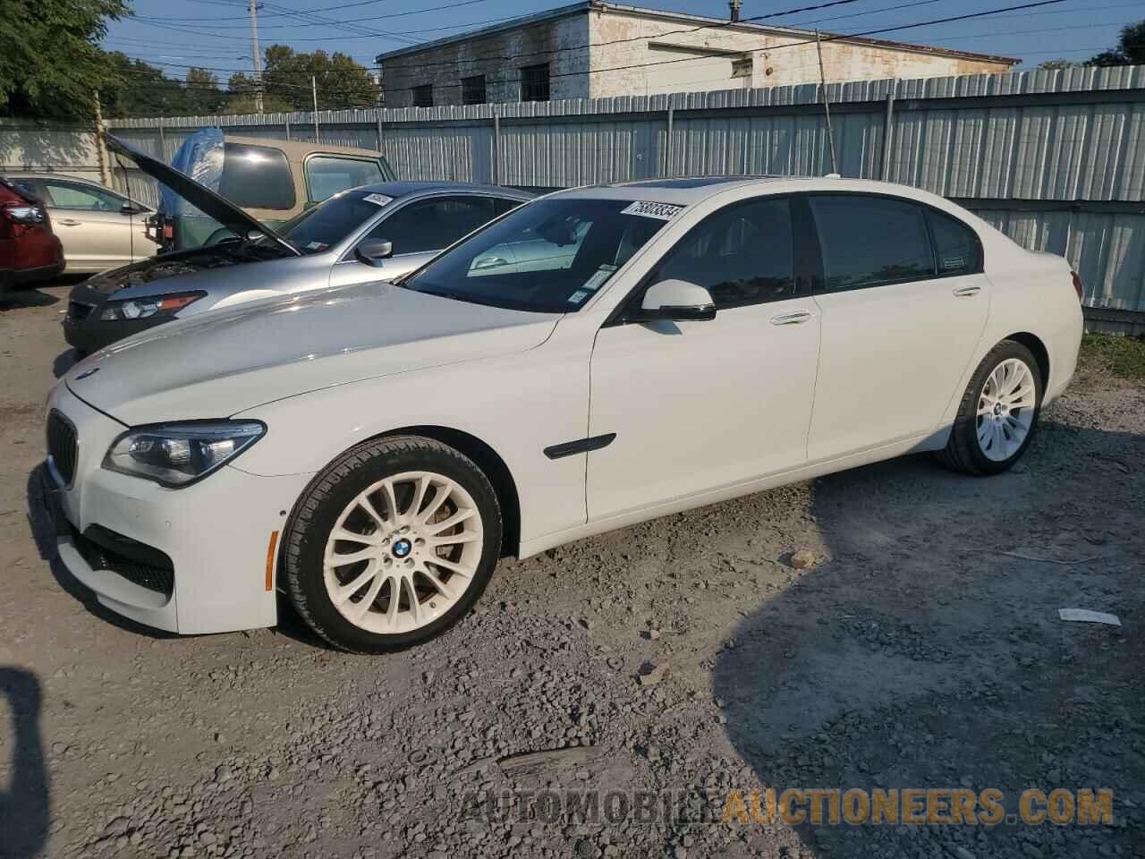 WBAYF8C57FD654788 BMW 7 SERIES 2015