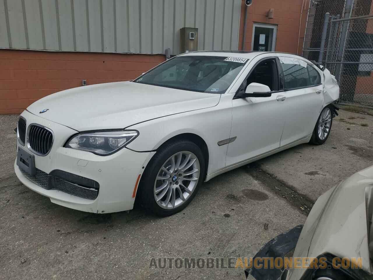 WBAYF8C59FD653903 BMW 7 SERIES 2015