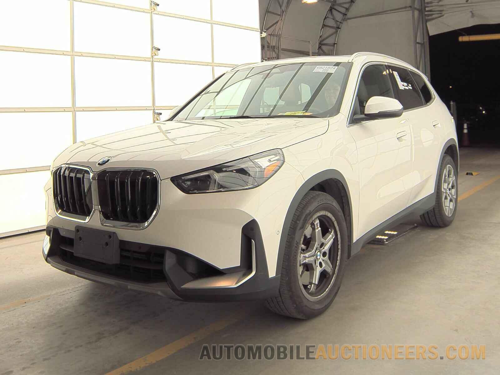 WBX73EF09P5X45761 BMW X1 2023