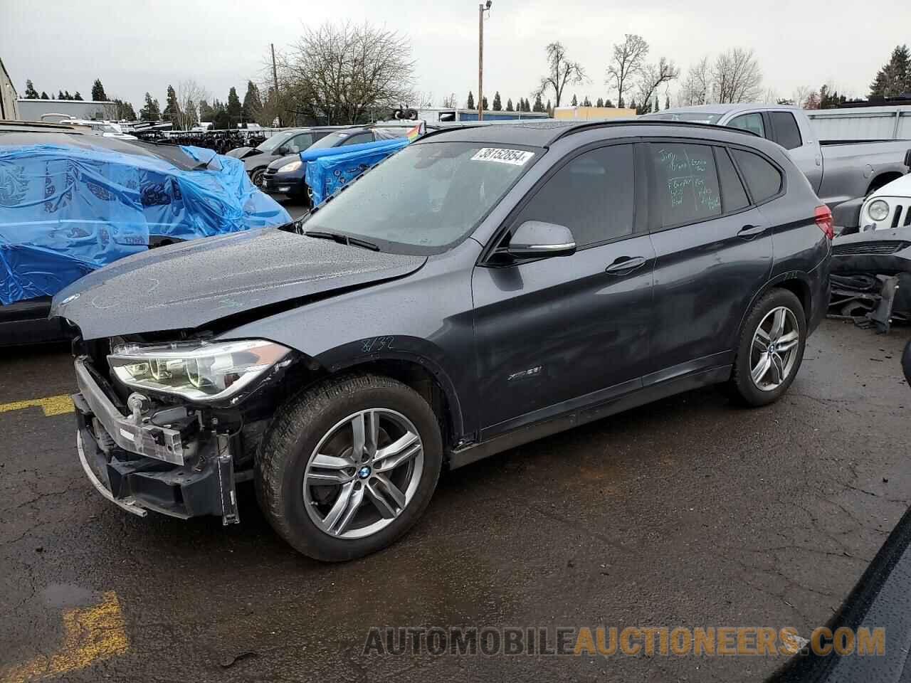 WBXHT3C37GP888882 BMW X1 2016