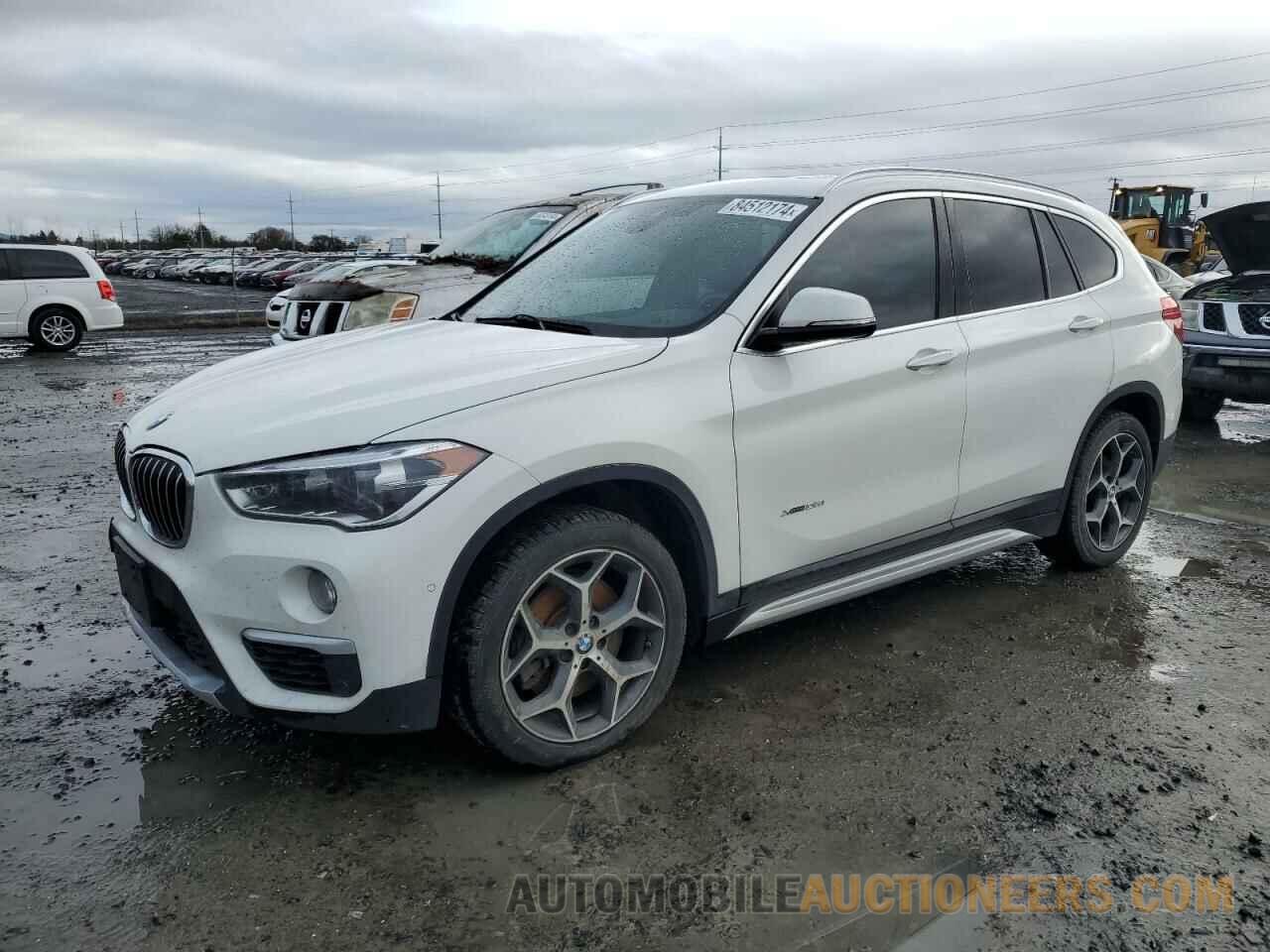 WBXHT3C37J5K22978 BMW X1 2018