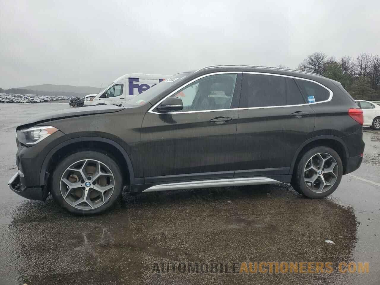 WBXHT3C3XJ5L34271 BMW X1 2018