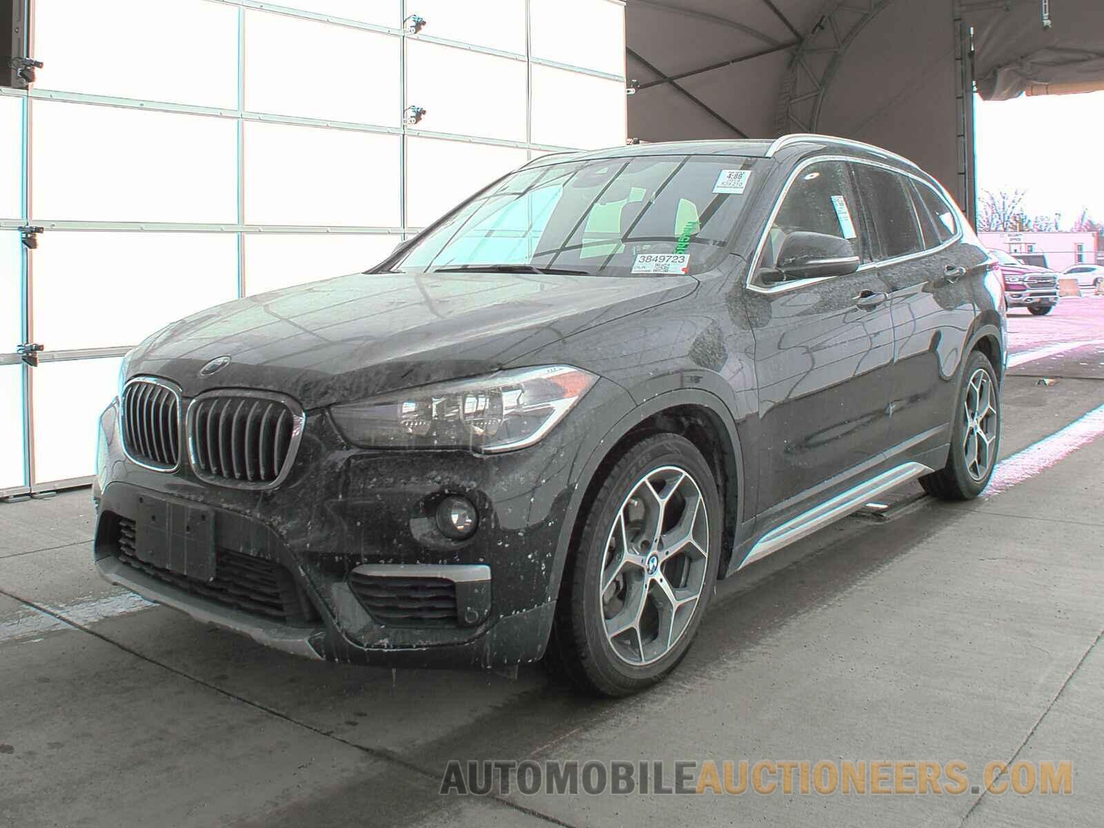 WBXHT3C5XK5L35729 BMW X1 2019