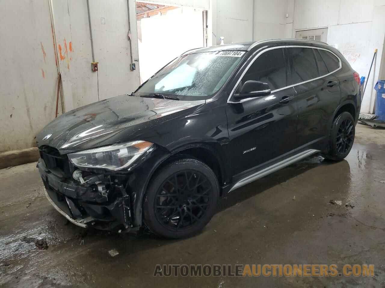 WBXHT3Z33H4A65055 BMW X1 2017