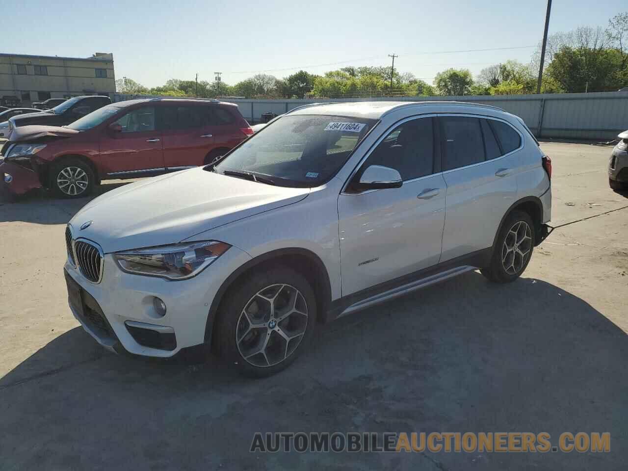 WBXHU7C31H5H32888 BMW X1 2017