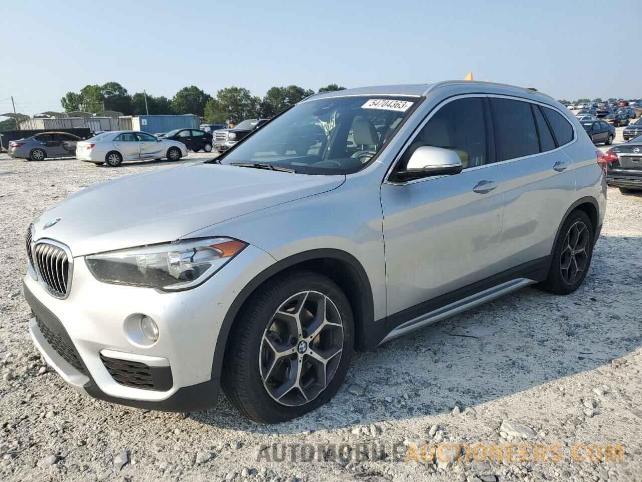 WBXHU7C33J3F04585 BMW X1 2018