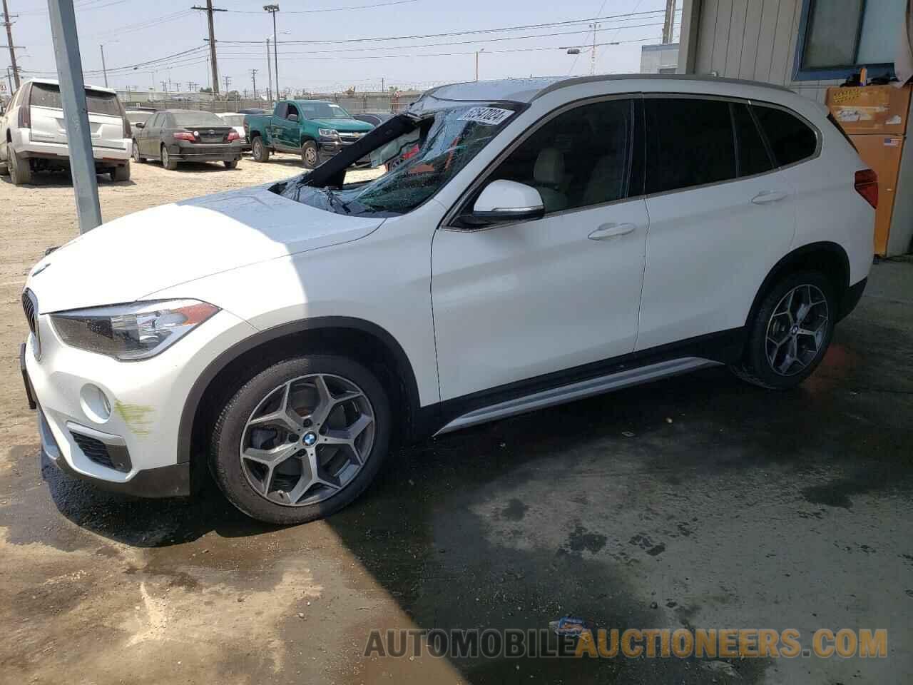 WBXHU7C52K5L11008 BMW X1 2019