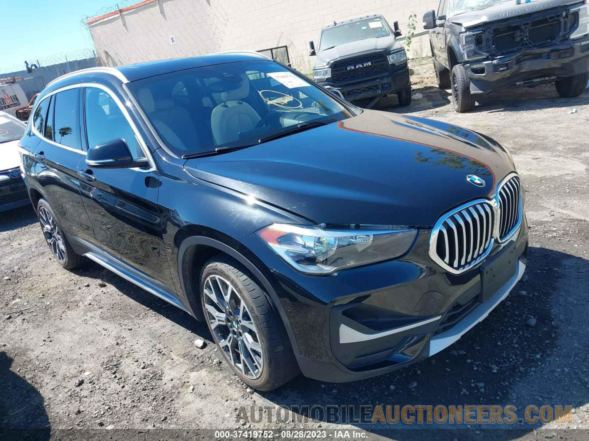 WBXJG7C00M5T28955 BMW X1 2021