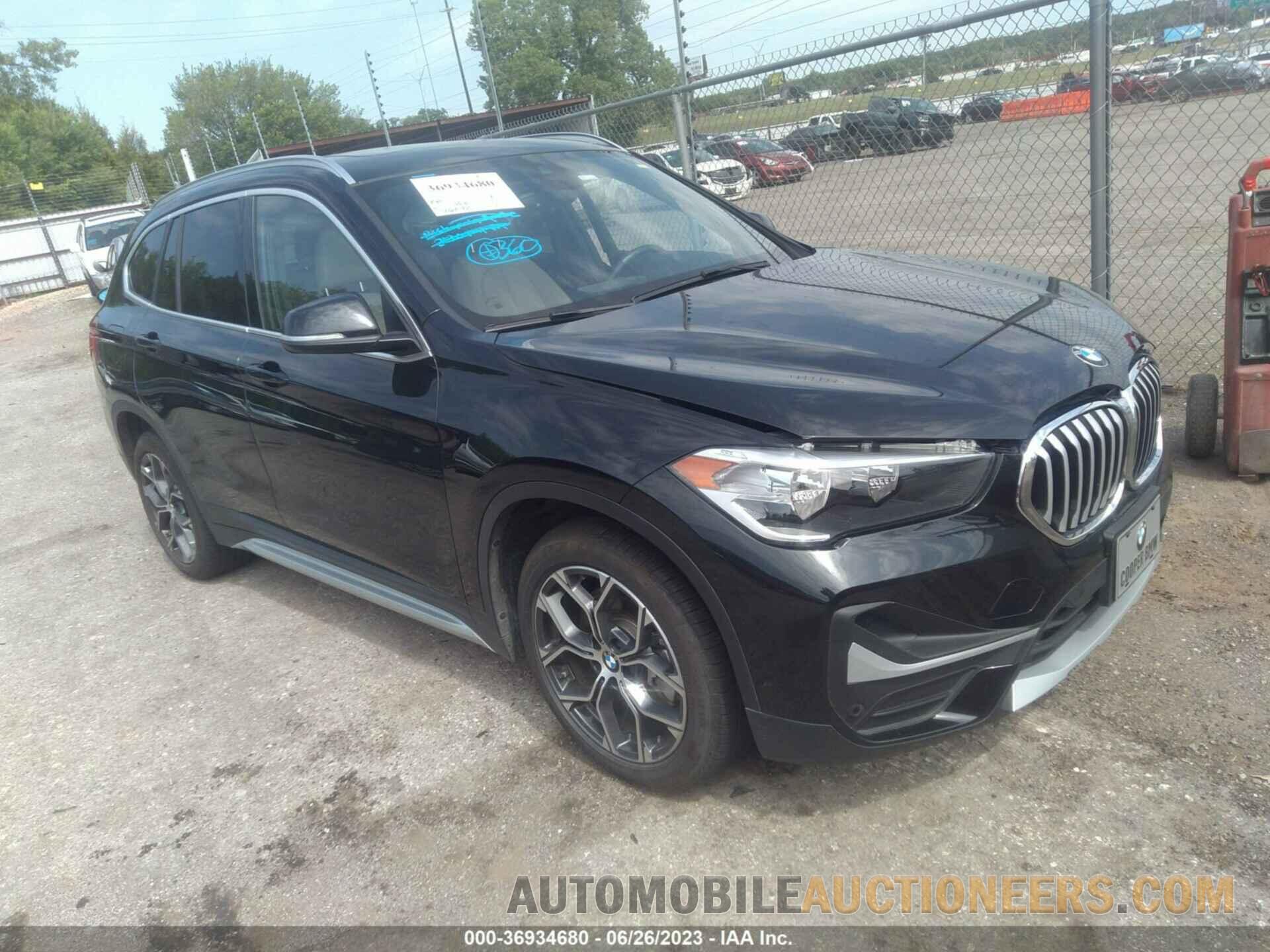 WBXJG7C00M5T45805 BMW X1 2021