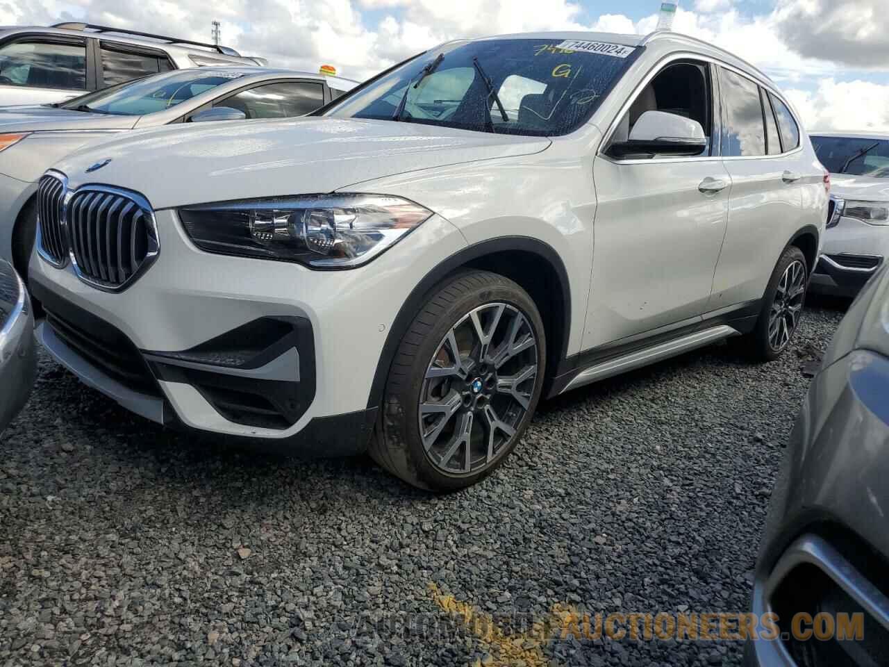 WBXJG7C02M5S74963 BMW X1 2021