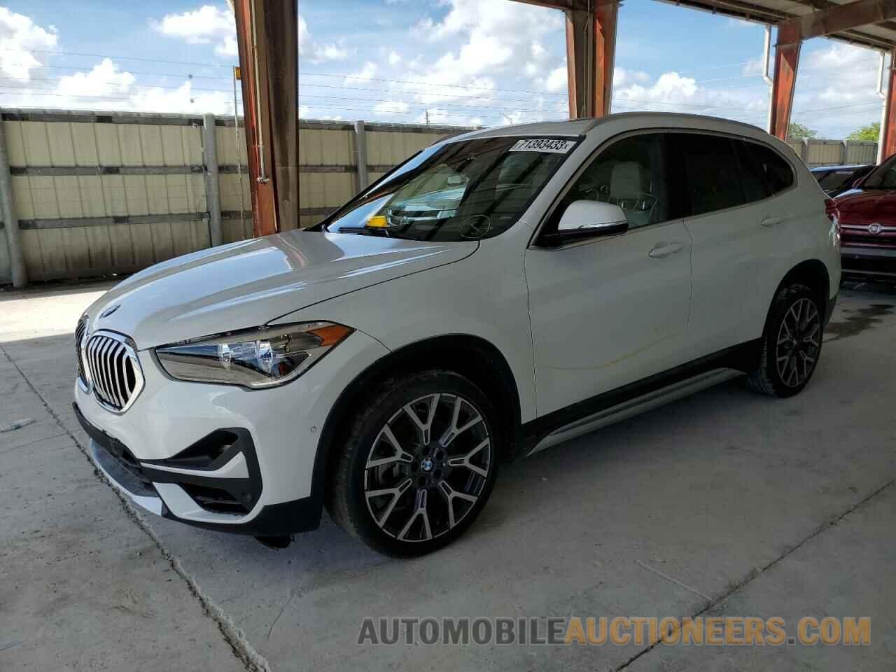 WBXJG7C02M5T31954 BMW X1 2021