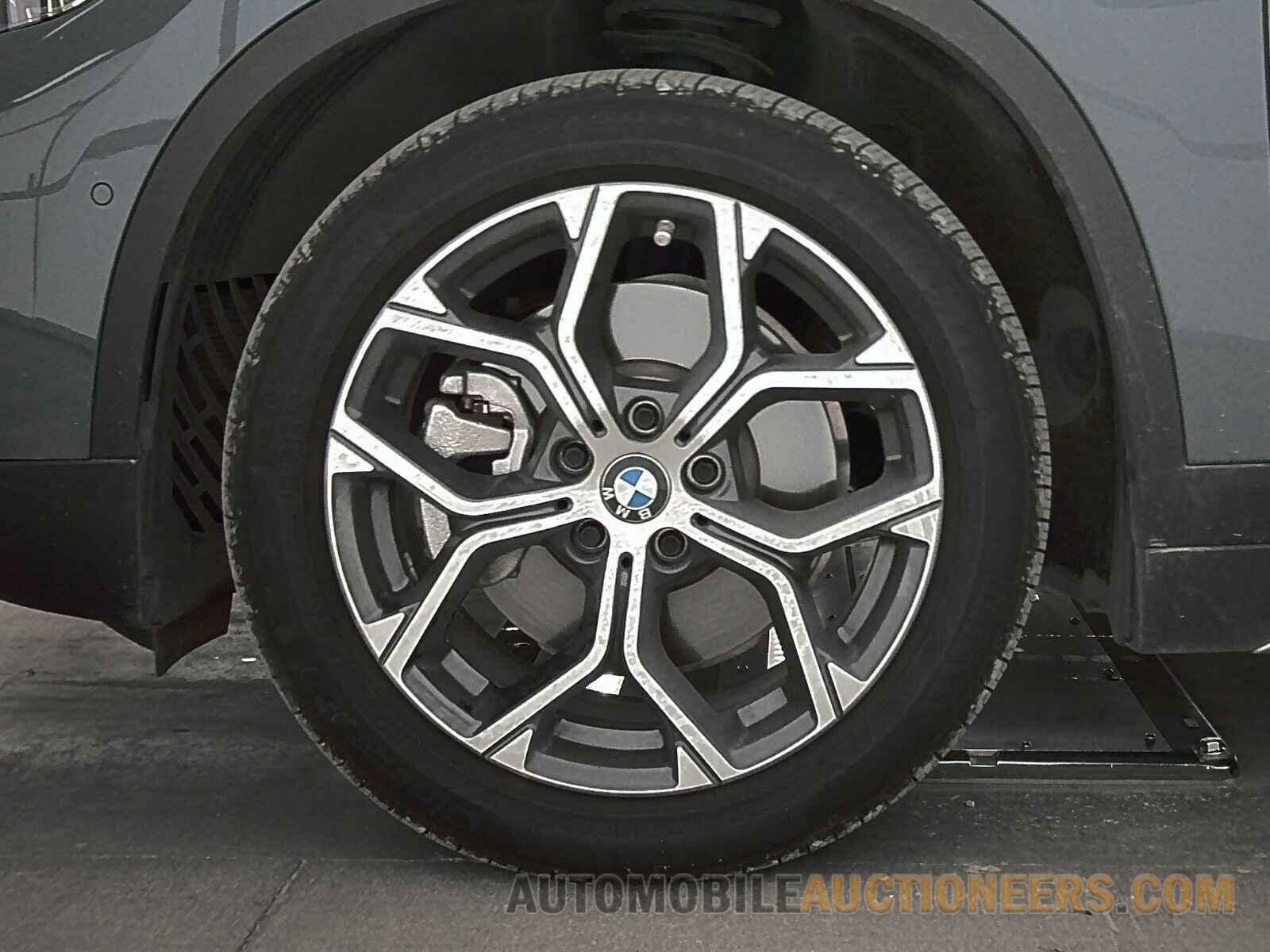 WBXJG7C02M5T57308 BMW X1 2021