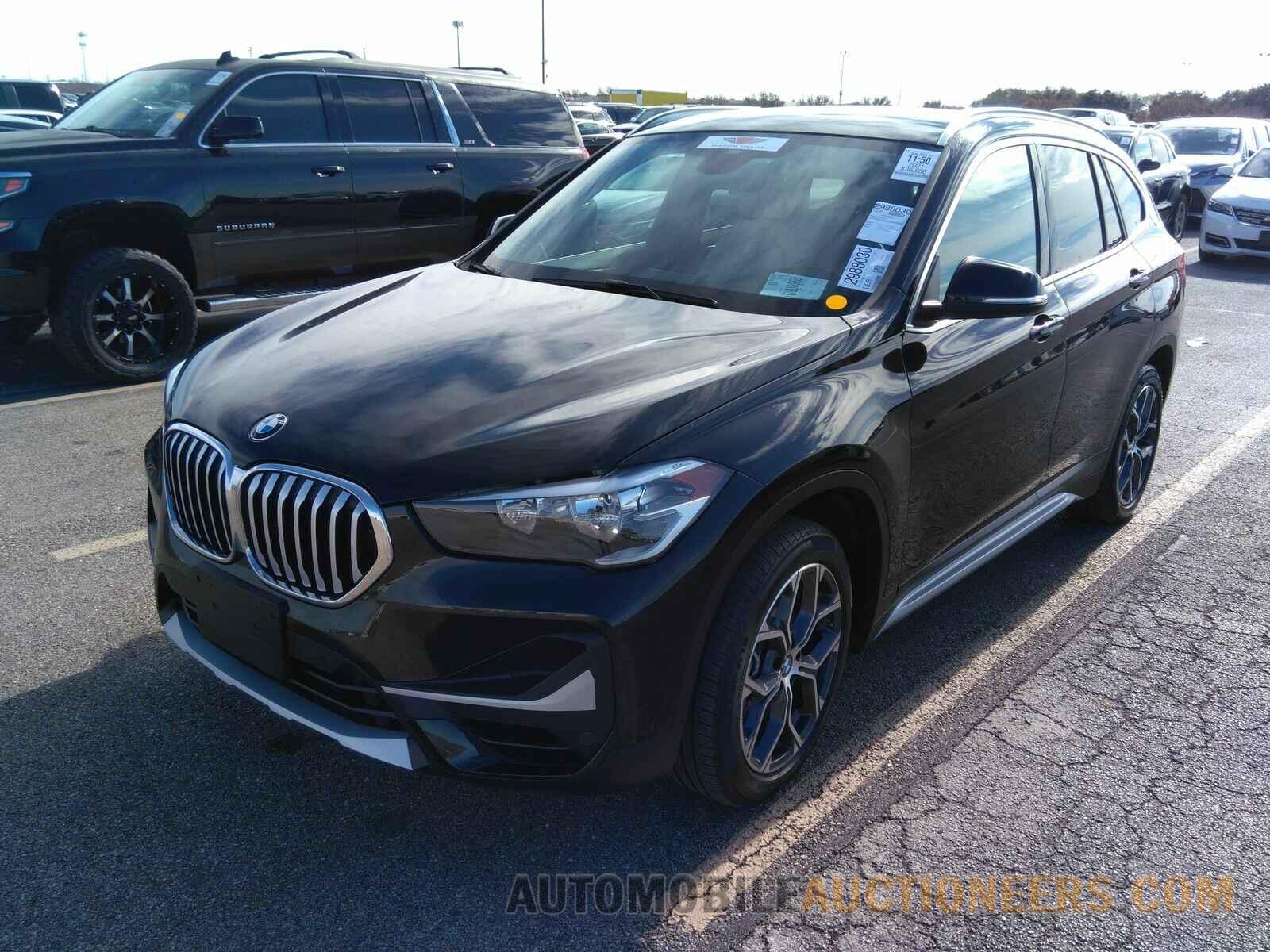 WBXJG7C02M5T99249 BMW X1 2021