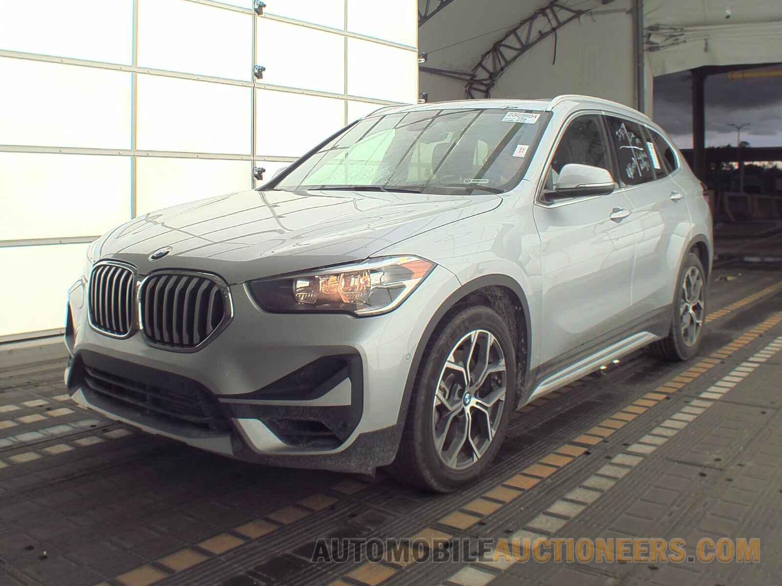 WBXJG7C02M5U28748 BMW X1 2021