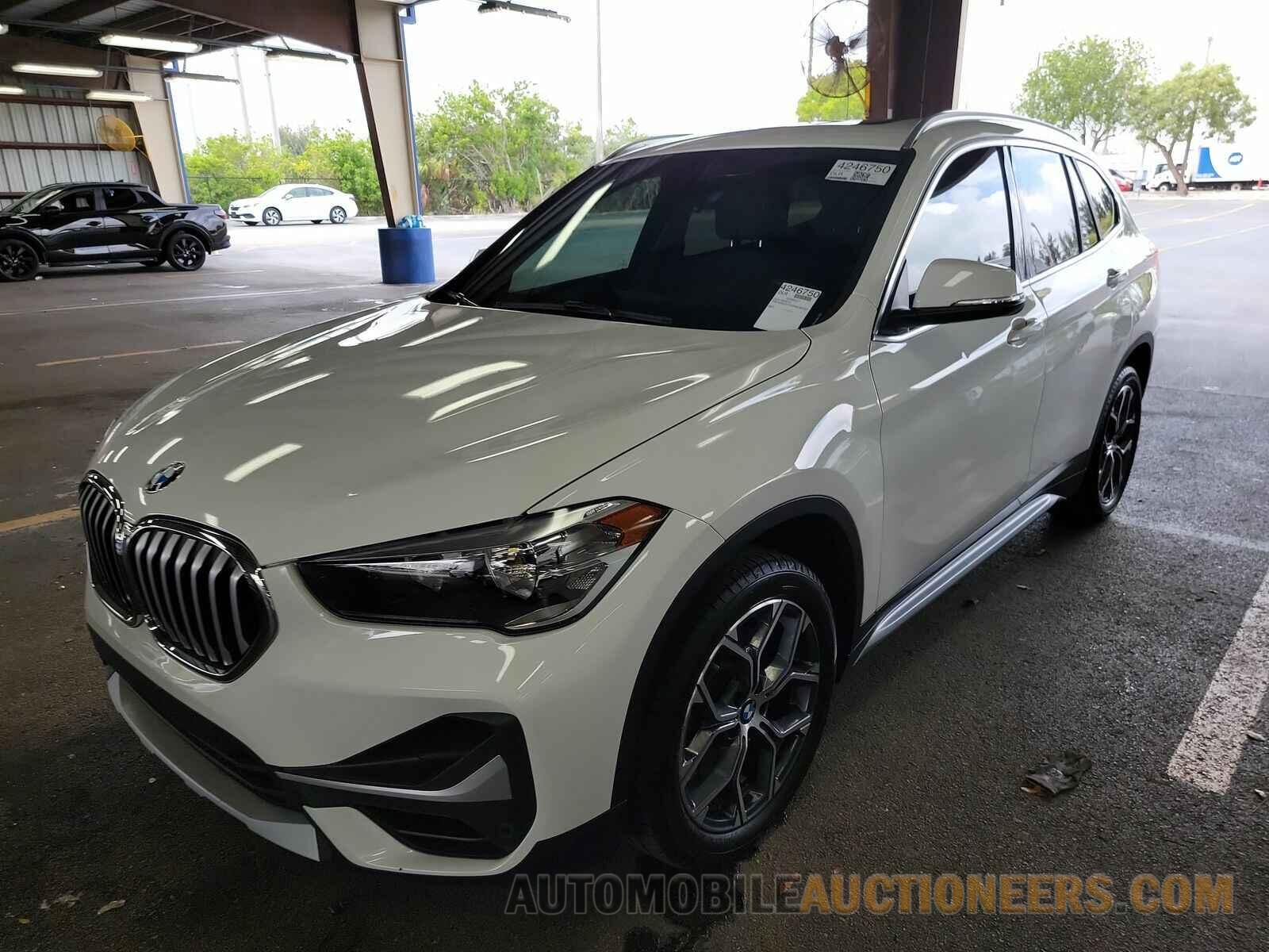 WBXJG7C02N5U60567 BMW X1 2022