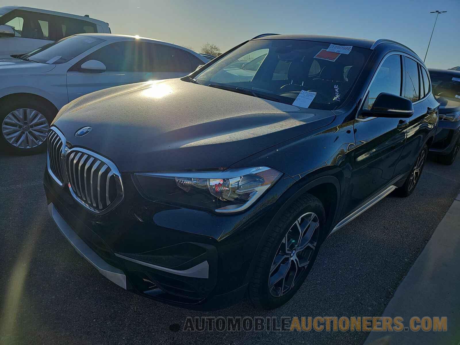 WBXJG7C03M5T45393 BMW X1 2021