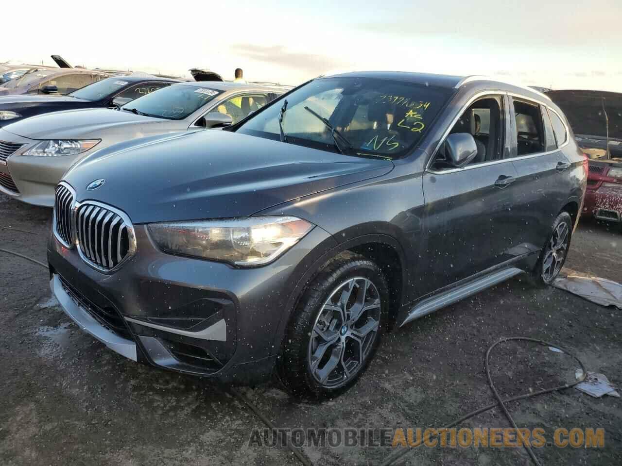 WBXJG7C04M5T04867 BMW X1 2021